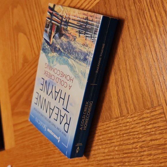 A Cold Creek Homecoming by RaeAnne Thayne - Picture 3 of 3